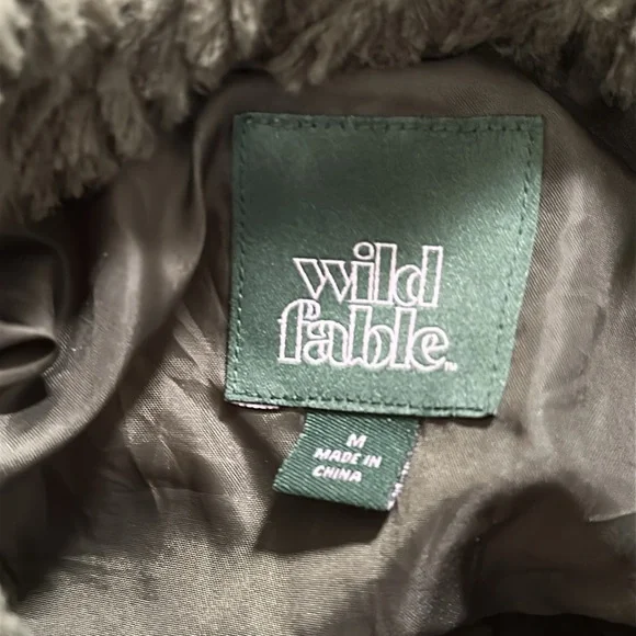 😊 Wild Fable Faux Fur Coat - Picture 4 of 5